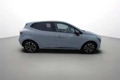 Photo 6 Renault Clio  E-Tech full hybrid 145