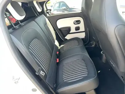 Photo 15 Renault Twingo  III Achat Intégral - 21