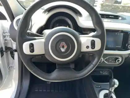 Photo 14 Renault Twingo  III Achat Intégral - 21