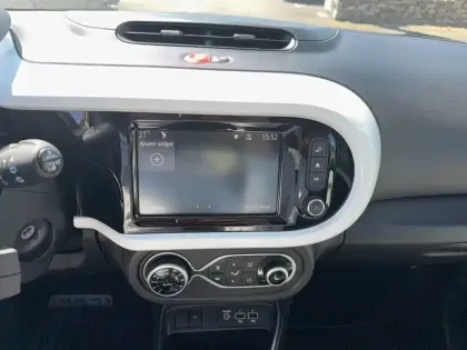 Photo 11 Renault Twingo  III Achat Intégral - 21