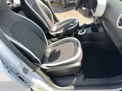 Photo 13 Renault Twingo  III Achat Intégral - 21