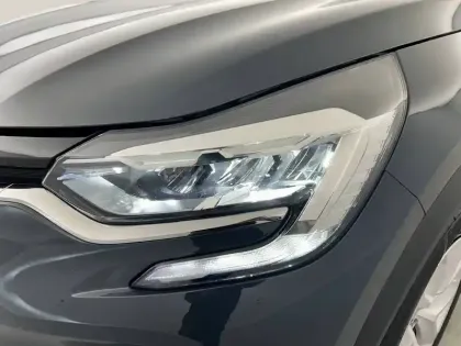 Photo 32 Renault Captur  E-Tech full hybrid 145