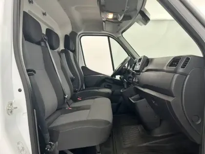 Photo 22 Renault Master  FGN TRAC F3500 L3H3 BLUE DCI 135