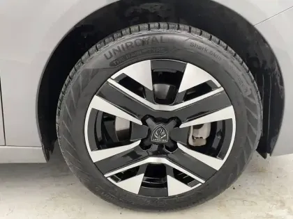 Photo 17 Peugeot 208  Hybrid 100 e-DCS6