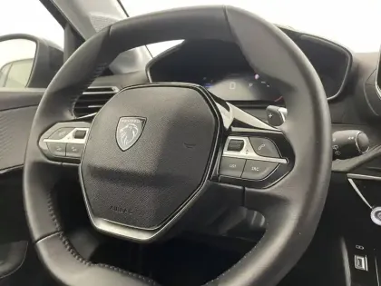 Photo 28 Peugeot 208  Hybrid 100 e-DCS6