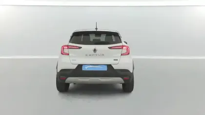 Photo 12 Renault Captur  E-Tech full hybrid 145
