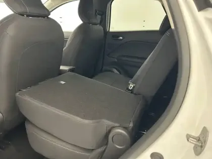 Photo 36 Renault Captur  E-Tech full hybrid 145