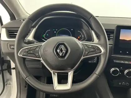 Photo 23 Renault Captur  E-Tech full hybrid 145