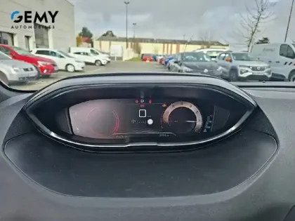 Photo 13 Peugeot 5008  1.6 THP 165ch S&S EAT6