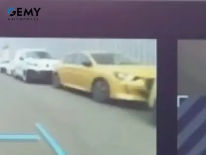 Photo 12 Peugeot 3008  Hybrid 225 e-EAT8