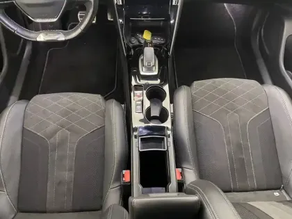 Photo 24 Peugeot 2008  PureTech 130 S&S EAT8