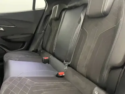 Photo 14 Peugeot 2008  PureTech 130 S&S EAT8