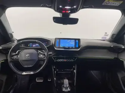 Photo 29 Peugeot 2008  PureTech 130 S&S EAT8