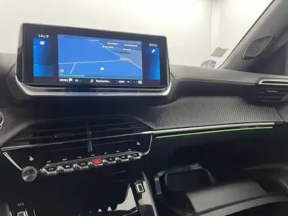 Photo 27 Peugeot 2008  PureTech 130 S&S EAT8