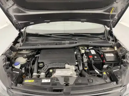 Photo 20 Peugeot 2008  PureTech 130 S&S EAT8