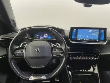 Photo 21 Peugeot 2008  PureTech 130 S&S EAT8