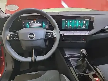 Photo 13 Opel Astra  1.2 Turbo 110 ch BVM6