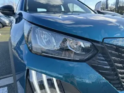 Photo 15 Peugeot 2008  Hybrid 145 e-DCS6