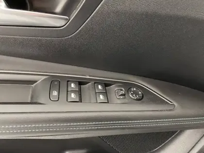 Photo 31 Peugeot 3008  BlueHDi 130ch S&S EAT8