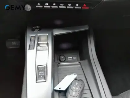 Photo 12 Peugeot 308  BlueHDi 130ch S&S EAT8