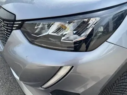 Photo 15 Peugeot 2008  PureTech 130 S&S EAT8