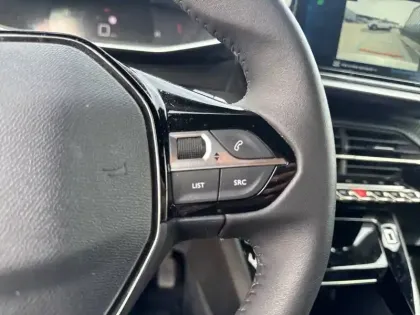 Photo 19 Peugeot 2008  PureTech 130 S&S EAT8