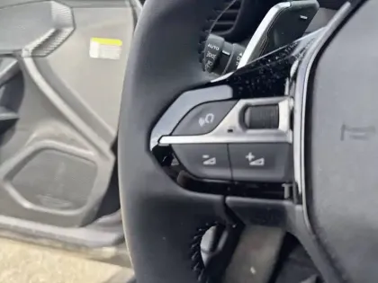 Photo 20 Peugeot 2008  PureTech 130 S&S EAT8