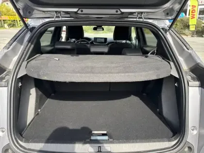 Photo 5 Peugeot 2008  PureTech 130 S&S EAT8