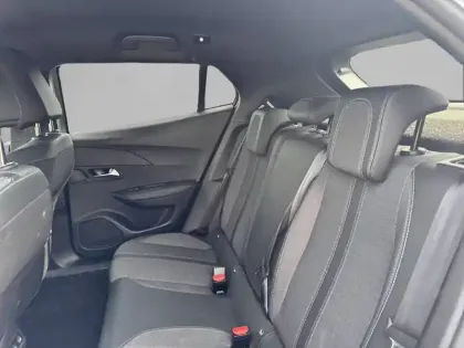 Photo 11 Peugeot 2008  PureTech 130 S&S EAT8