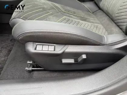 Photo 12 Peugeot 208  Electrique 54 kWh 156ch