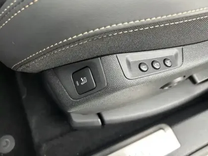 Photo 19 Peugeot 3008  Hybrid4 300 e-EAT8