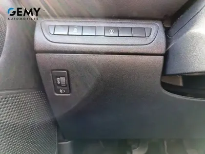 Photo 13 Peugeot 208  PureTech 68ch BVM5