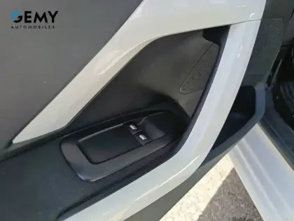 Photo 12 Peugeot 208  PureTech 68ch BVM5