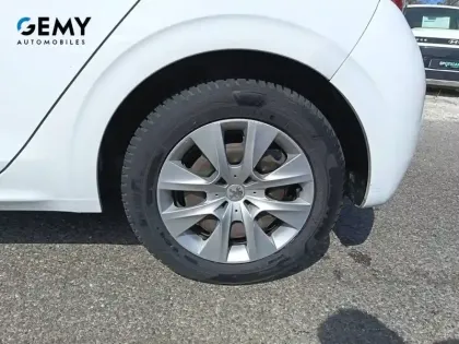 Photo 10 Peugeot 208  PureTech 68ch BVM5