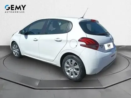 Photo 6 Peugeot 208  PureTech 68ch BVM5