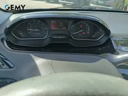 Photo 14 Peugeot 208  PureTech 68ch BVM5