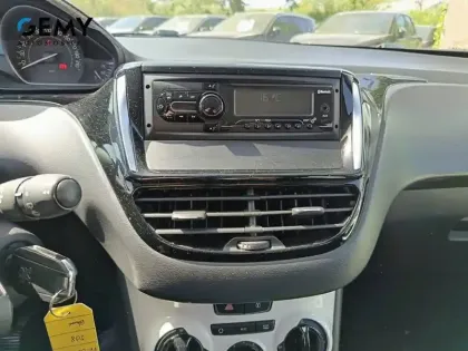 Photo 15 Peugeot 208  PureTech 68ch BVM5