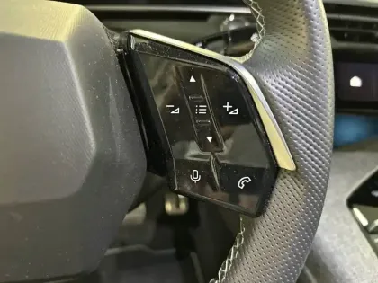 Photo 19 Peugeot 3008  Hybrid 136 e-DCS6