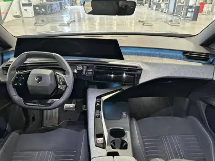 Photo 7 Peugeot 3008  Hybrid 136 e-DCS6