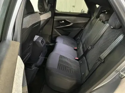 Photo 11 Peugeot 3008  Hybrid 136 e-DCS6