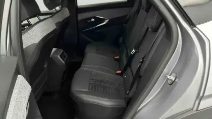 Photo 42 Peugeot 3008  Hybrid 136 e-DCS6