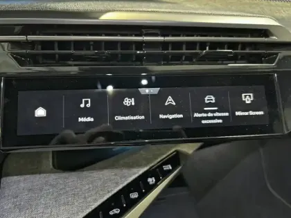 Photo 17 Peugeot 3008  Hybrid 136 e-DCS6