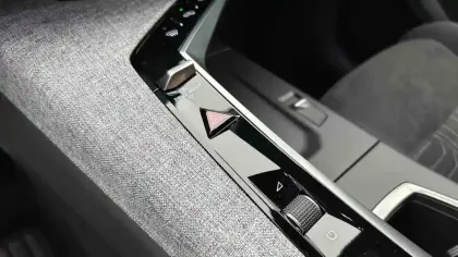 Photo 56 Peugeot 3008  Hybrid 136 e-DCS6
