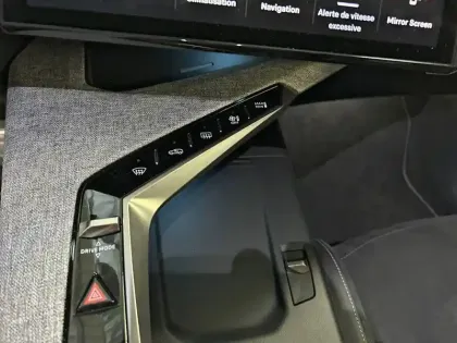 Photo 18 Peugeot 3008  Hybrid 136 e-DCS6