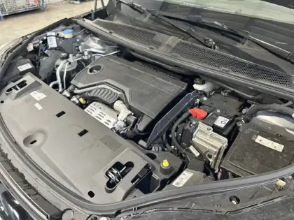 Photo 22 Peugeot 3008  Hybrid 136 e-DCS6