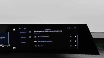 Photo 48 Peugeot 3008  Hybrid 136 e-DCS6