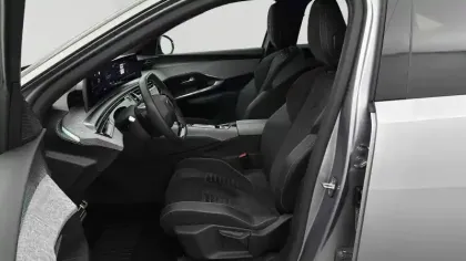 Photo 33 Peugeot 3008  Hybrid 136 e-DCS6