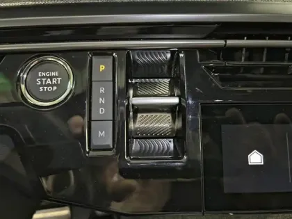 Photo 13 Peugeot 3008  Hybrid 136 e-DCS6