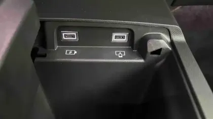 Photo 39 Peugeot 3008  Hybrid 136 e-DCS6