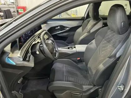 Photo 10 Peugeot 3008  Hybrid 136 e-DCS6